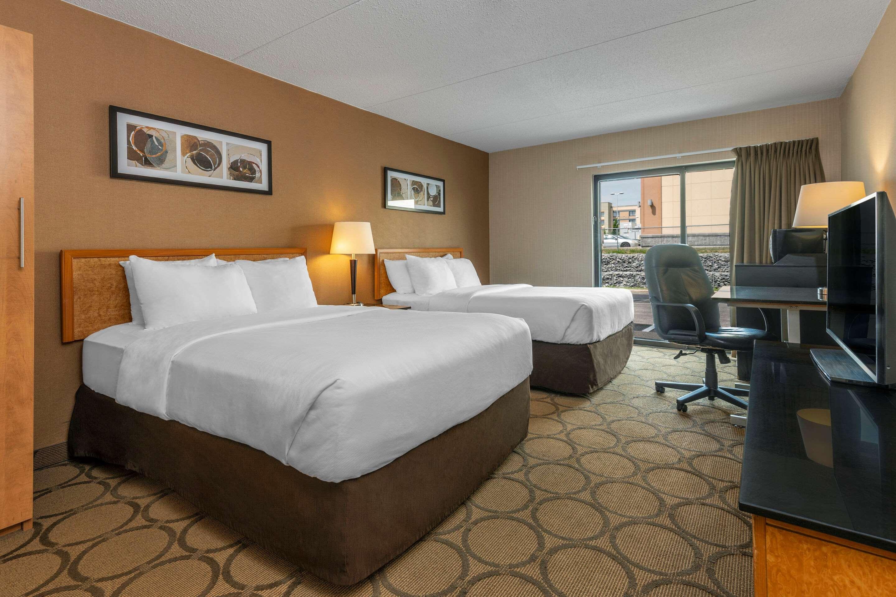 Comfort Inn שרברוק מראה חיצוני תמונה
