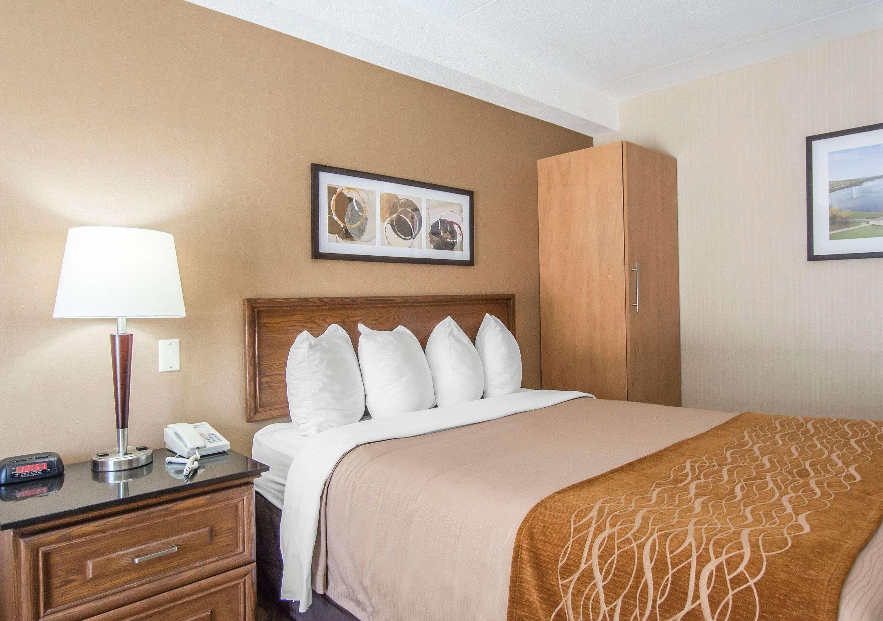 Comfort Inn שרברוק מראה חיצוני תמונה