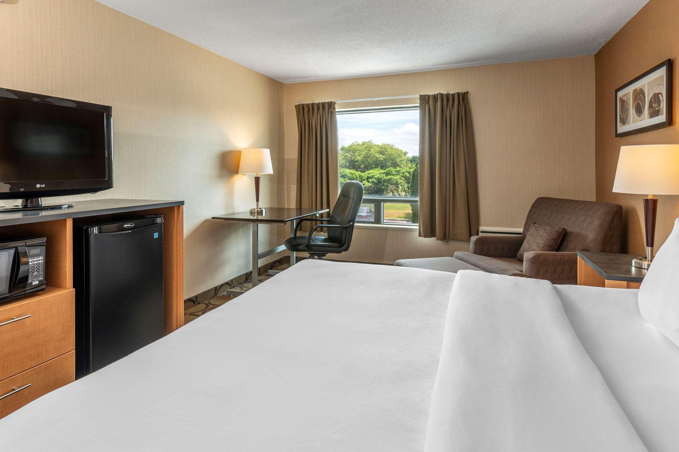 Comfort Inn שרברוק מראה חיצוני תמונה