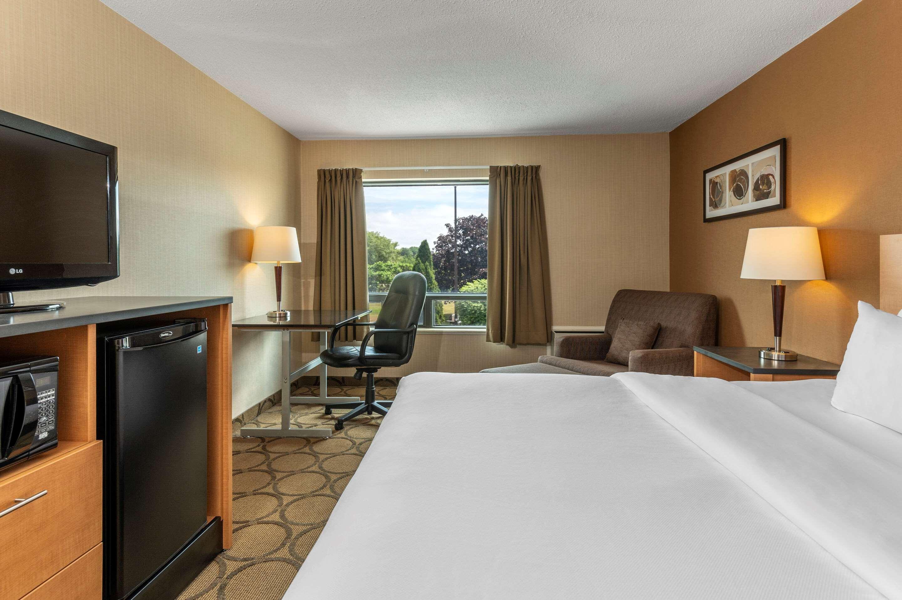 Comfort Inn שרברוק מראה חיצוני תמונה