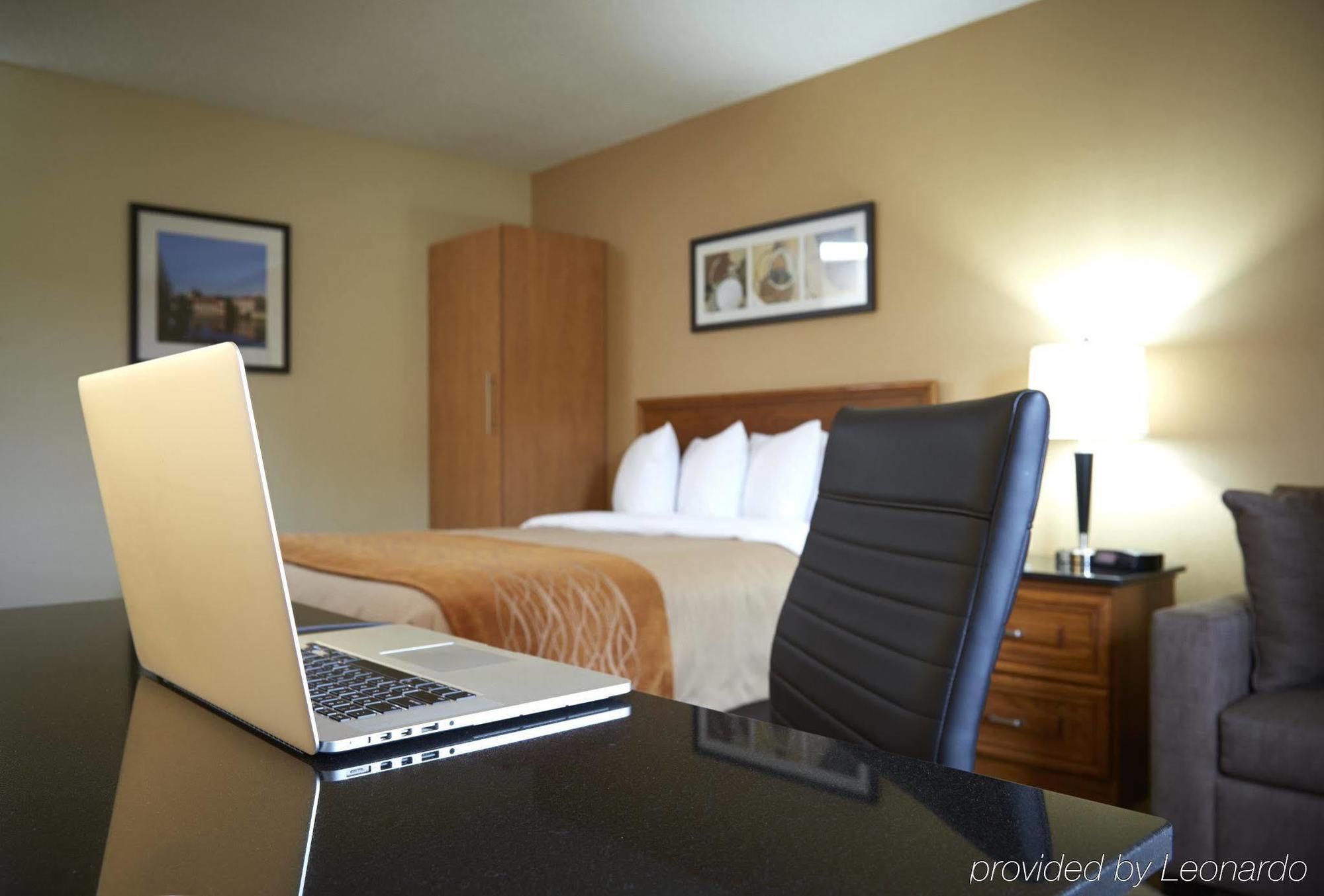 Comfort Inn שרברוק מראה חיצוני תמונה