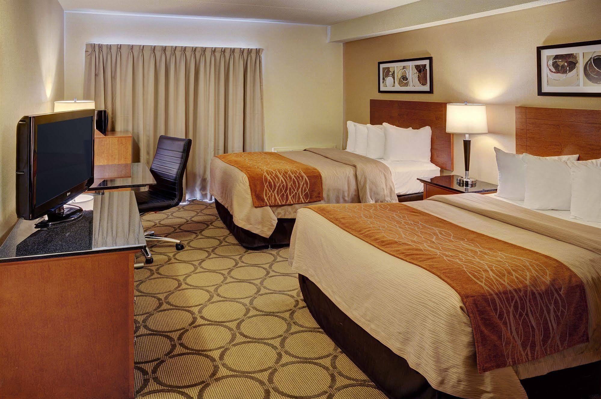 Comfort Inn שרברוק מראה חיצוני תמונה